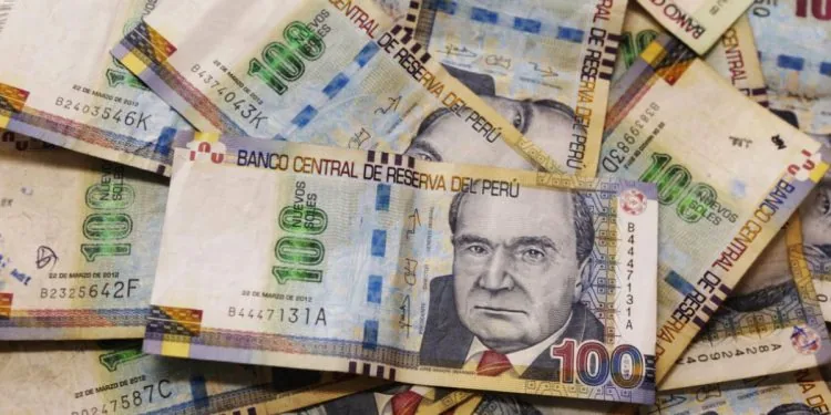 Aguinaldo de 300 soles por Navidad 2018 para el sector público es asignado por el presidente Vizcarra